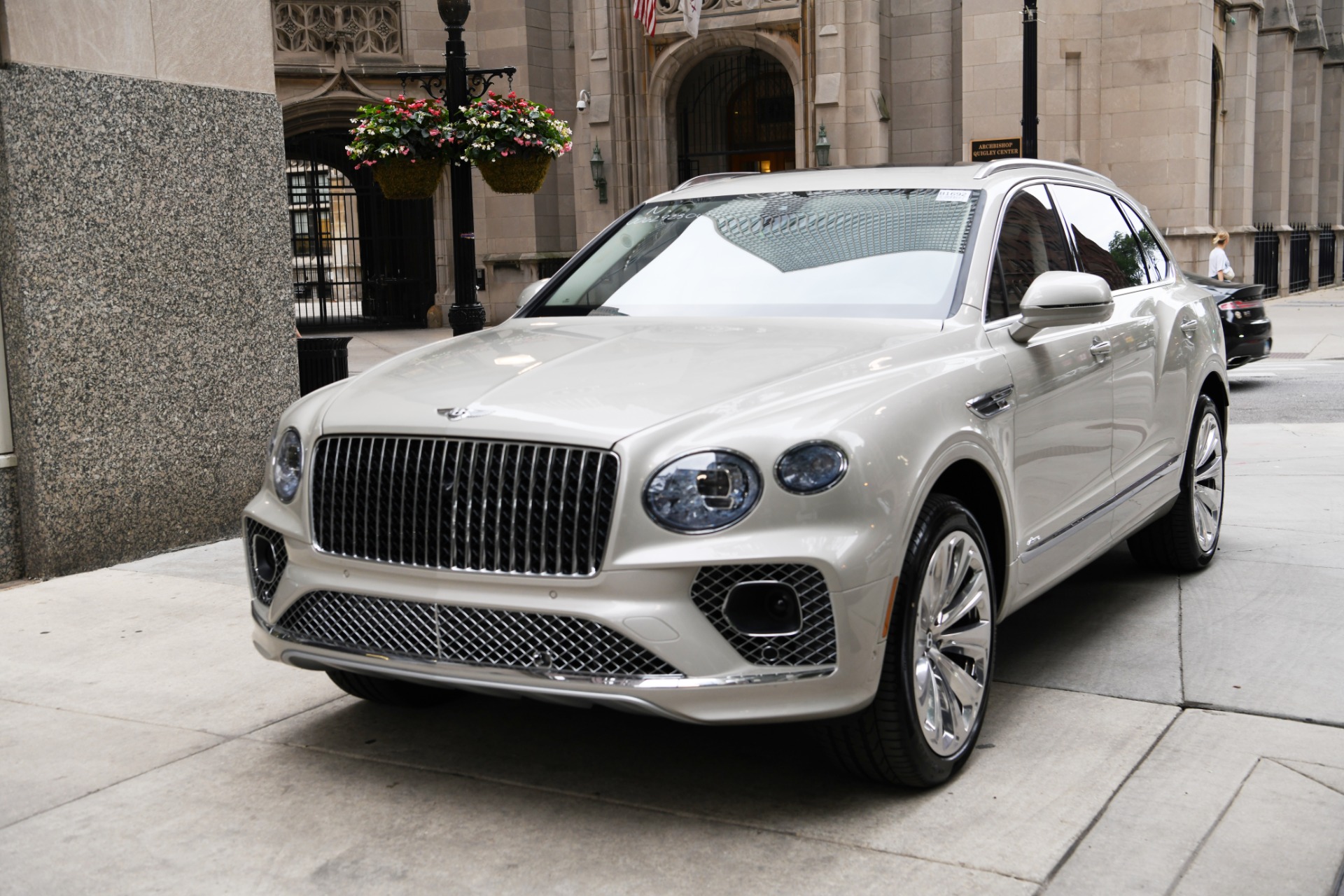 2023 Bentley Bentayga Azure EWB V8 Stock B1692 For Sale Near Chicago